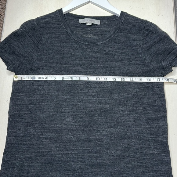 LOFT Cotton Blend Short Sleeve Top Size Medium - Picture 8 of 9